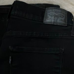 Levi’s jeans 312 shaping slim